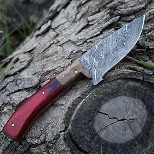 Couteau de chasse fait main personnalisable lame en acier damas avec manche en bois de couleur et étui en cuir gaufré couteaux de camping - Product Image 2