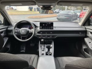 Honda Accord EX CVT d'occasion propre 2024 - Product Image 6