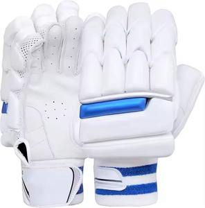 ถุงมือตีแบบเรียบหนัง PU สีขาวขนาดกลาง - Product Image 1