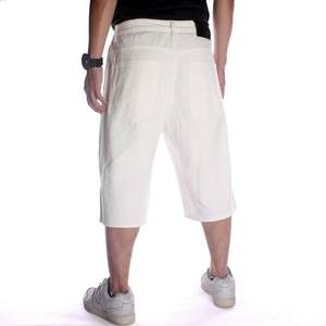 Plus Szie 52 Pantalones cortos de mezclilla Hombres Pantalones cortos vaqueros de verano Moda Casual Color sólido Pantalones cortos holgados Pantalones cortos masculinos Tamaño grande - Product Image 5