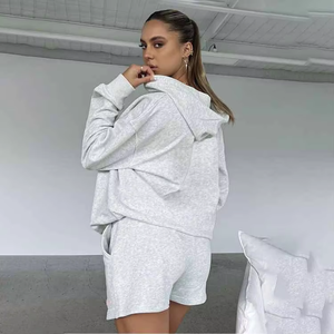 Ensemble assorti de sweat-shirt et short pour femme, au-dessus du genou, uni, tendance, décontracté, tissu doux, écologique, tenue décontractée quotidienne - Product Image 2