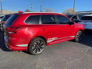 มิตซูบิชิ เอาท์แลนเดอร์ พีเอชอีวี เอสแอลอี ปี 2021 รถมือสอง พร้อมขับ ไม่มีประวัติอุบัติเหตุ ไมล์น้อย เกียร์อัตโนมัติ เครื่องยนต์เทอร์โบ พวงมาลัยซ้าย - Product Image 3