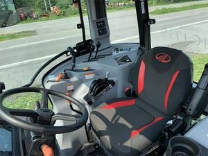 Tractor Agrícola Mahindra 6065 4WD con Motor Mitsubishi de 70HP, Alta Productividad, Componentes Principales: Bomba y Caja de Cambios - Product Image 5