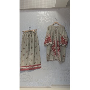 Conjunto de Coordinados Digitales FUSION SL00247, Blusa de Manga Tres Cuartos de Tela Crepé Estilo Bohemio para Primavera/Verano, Precio: 1749! - Product Image 1