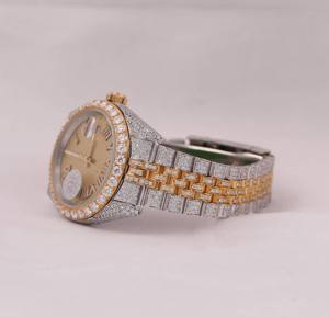 Montre de luxe classique de haute qualité avec cadran VVS, mouvement à quartz, boîtier en acier inoxydable, style hip-hop, sertie de diamants en moissanite - Product Image 2