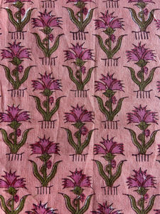 Tela de Algodón Estampada a Mano con Diseño Floral Estilizado en Rosa Pálido, Motivo Inspirado en el Arte Folclórico - Product Image 3