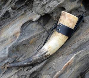 Nouveautés : Chope en corne de buffle naturelle, style viking, pour bière et méad, médiévale, pour la vente en gros - Product Image 3