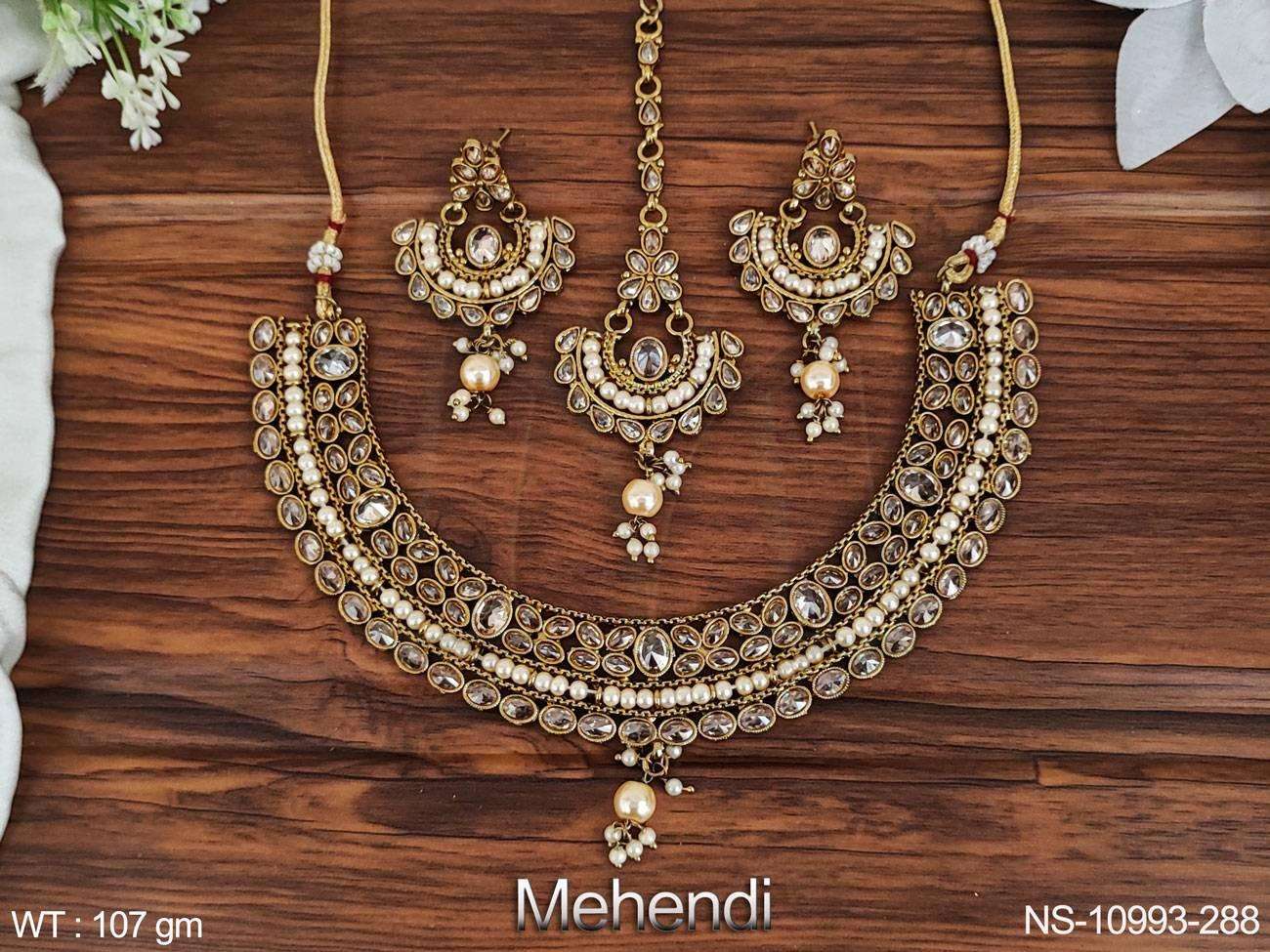 สีเหลืองโปร่งใส