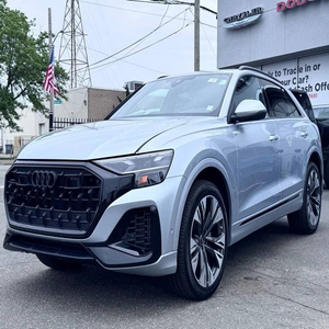 SUV de luxe AWD d'occasion 2024 |   Véhicule automatique 3.0 T turbocompressé 55 TFSI |   Intérieur en cuir de qualité supérieure, conduite à gauche - Product Image 1