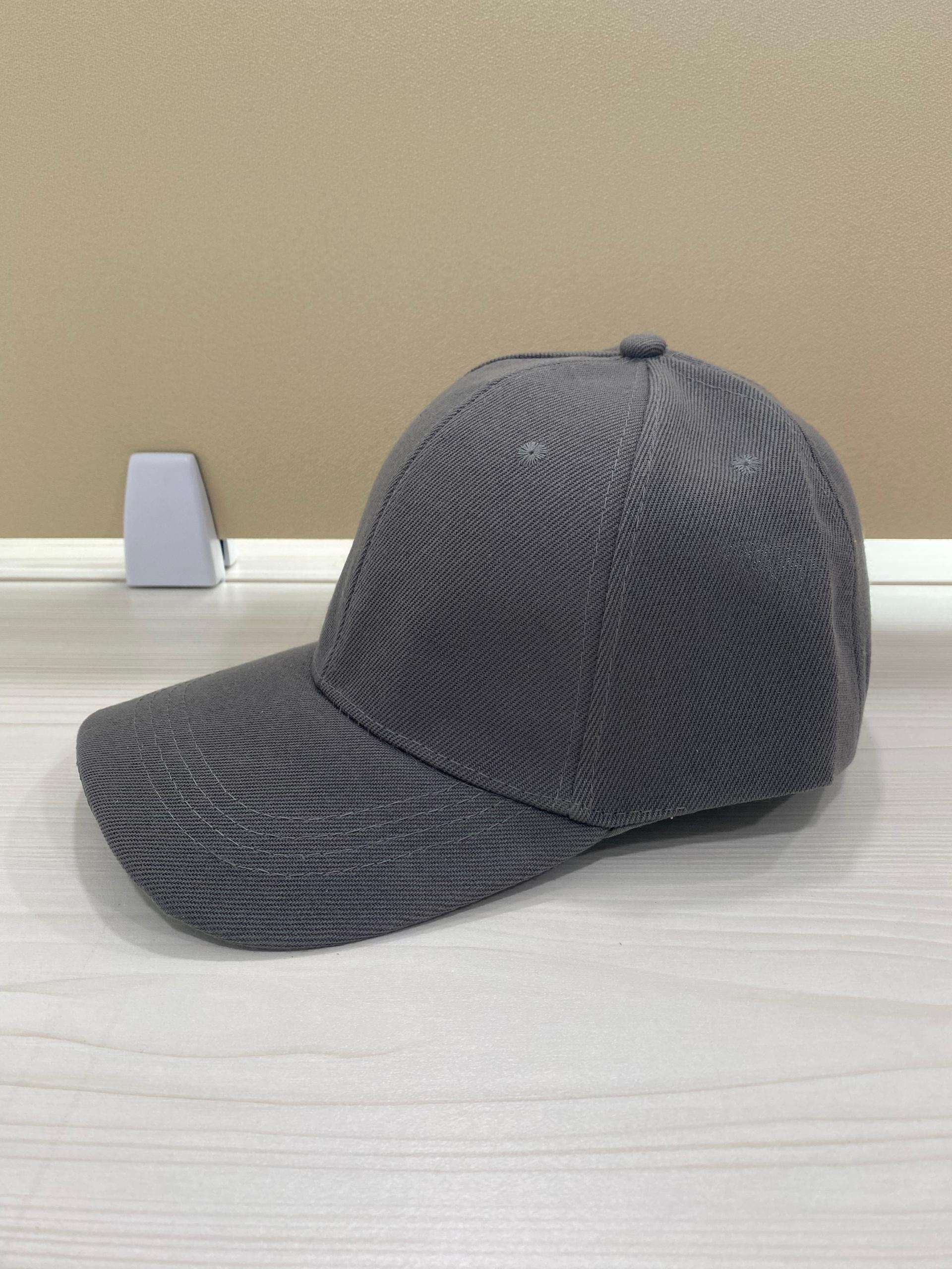 สีเทาเข้ม