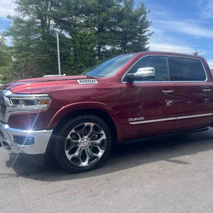 Nouvellement utilisé 2022/2023 R-A-M 1500 Limited 4x4 Limited 4dr Crew Cab 5.6 ft. SB Pickup 2023 R-A-M 1500 Limited 4x4 Limited - Product Image 1