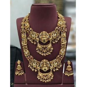 Ensemble collier Temple de qualité supérieure de créateur avec collier plaqué or serti de boucles d'oreilles pour mariage pour femmes - Product Image 1