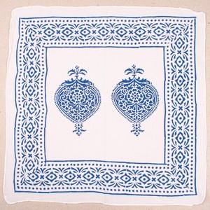 Pañuelo Azul con Estampado de Bloques, Estilo Boho, Unisex, Ecológico, para la Cabeza, para el Verano y la Playa - Product Image 1
