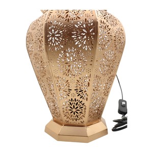Lámpara de Mesa Decorativa Moderna de Metal Dorado Estilo Marroquí, Lámpara Eléctrica con Diseño Calado para Decoración del Hogar, Bodas y Ramadán - Product Image 4