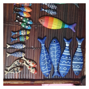 Pescado de madera natural con grano y superficie pulida utilizada en templos budistas y altares - Product Image 5