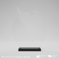 Trophée sportif en acrylique en forme de pomme, personnalisé, durable, poli, gravé et imprimé en typographie par Mukesh Enterprise pour récompenses d'entreprise