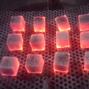 Famosa por su artesanía, la fábrica fabrica auténticas cachimbas indonesias de carbón de coco ecológico 100% - Product Image 1