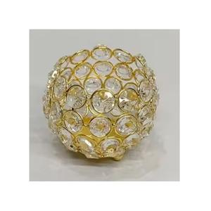 เชิงเทียนโลหะสีทองและคริสตัลสำหรับตกแต่งบ้านให้แสงสว่าง - Product Image 1