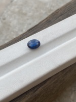 Pierre taillée de forme ovale en saphir diffus naturel certifié avec des pierres précieuses en vrac de qualité supérieure pour la fabrication de bijoux 1.99 carats
