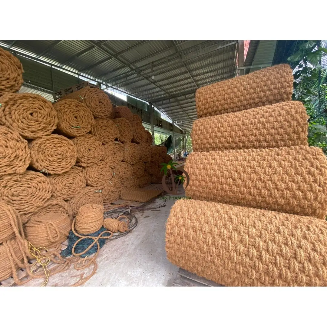 コイアマットコイアマットロール天然ココナッツ繊維マットコイアブランケットベトナム