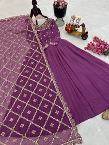 Listo para Brillar con un Impresionante Traje de Anarkali para Bodas y Fiestas, Traje de Anarkali de Georgette - Product Image 5
