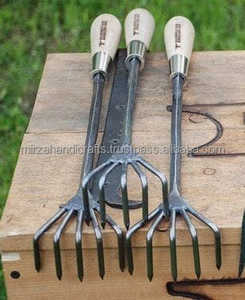 Wooden Handle Metal Garden <b>Shovel</b> Useful for All Your Garden Needs - Product Image 6