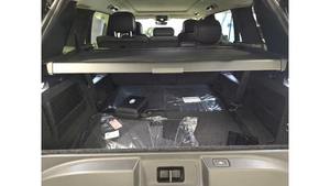 Land Rover Range Rover P400 SE LWB 2025 de 7 Plazas, Seminuevo - Product Image 3