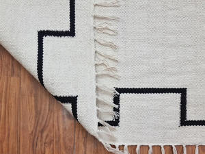 Alfombra blanca de algodón estilo marroquí hecha a mano, alfombra lavable Navajo Kilim con función antideslizante para uso doméstico - Product Image 5