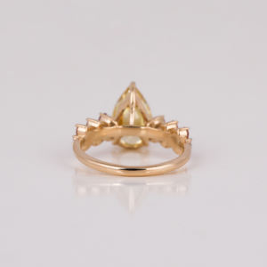 Lujoso anillo de compromiso de doble Diamante de oro de 10 quilates para mujer, corte de pera amarillo, laboratorio creado, configuración pavimentada, certificado IGI, clásico - Product Image 3