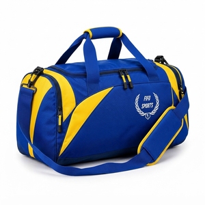 Sac de voyage sur mesure avec matériaux de qualité supérieure, quincaillerie robuste et rangement fiable pour les voyages et les activités sportives - Product Image 5