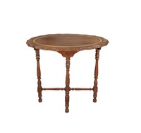 Ensemble de mobilier de luxe moderne pour hôtel, café, salon de thé, restaurant : banquette, canapé, table et chaises en bois rondes