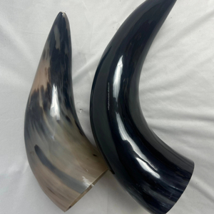 Cuerno Vikingo para Beber, Grabado Personalizado, Ecológico, con Soporte, Regalo Perfecto para Hombres y Coleccionistas, Hecho a Mano en India, Estilo Amor - Product Image 1