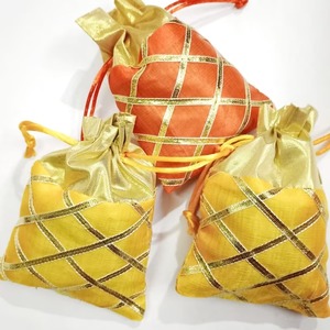 กระเป๋าถือกำมะหยี่แบบผูกเชือกสำหรับงานอีด,กระเป๋าของขวัญวันแต่งงาน Mehendhi Dholki - Product Image 4