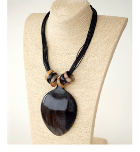 Collier de fête moderne et élégant en corne de buffle Collier à la mode de qualité supérieure en corne de buffle Collier de bijoux - Product Image 2