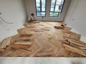 Madera aserrada de teca duradera y duradera Troncos de primera calidad para compradores - Product Image 4