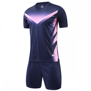 ชุดฟุตบอลคุณภาพพรีเมียมจาก Outfitize International ออกแบบมาเพื่อประสิทธิภาพระดับมืออาชีพและความสบายตลอดทั้งวัน - Product Image 2