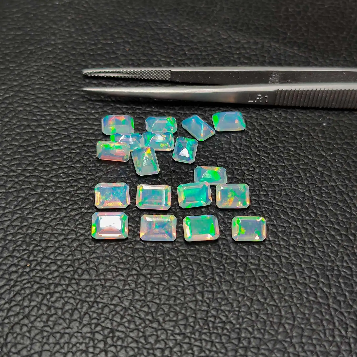 Bella moda naturale AAA qualità 4x6mm naturale opale opale ottagono sfaccettato taglio sfaccettato gemma per la creazione di gioielli in vendita