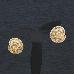 Pendientes de Plata 925 con Concha Marina Étnica y Circonita Blanca, Baño de Oro Amarillo, Joyería para Mujer, Uso Diario, Engaste de Bisel, Regalo para Fiesta - Product Image 1