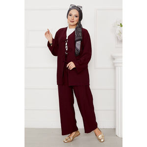 Conjunto de Traje Holgado Color Borgoña para Mujer con Cierre de Lazo Frontal - Product Image 1