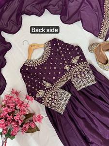 Robe Anarkali entièrement cousue avec dupatta pour les festivals et les soirées, robe Anarkali longue pour la vente à l'exportation - Product Image 5