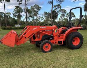 Achetez un petit tracteur Kubota L3301 pas cher, tracteur Kubota à vendre, design de qualité supérieure pour les besoins agricoles, livraison rapide disponible. - Product Image 5