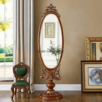 Miroir sur pied moderne fait main avec cadre métallique de luxe, design écologique, marque HOME IMPRESSION, taille et logo personnalisables, décoration intérieure