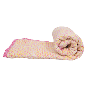 Funda de Almohada Mini Lotus Amarilla 100% Algodón Ecológica, Portátil y Personalizable, con Estampado Frontal y Trasero, para Uso en el Hogar o Hotel - Product Image 4