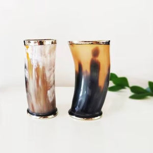 Vaso de Cuerno Vikingo de Diseño Lujoso, Hecho de Cuerno de Búfalo Natural, Vaso Corto de la Mejor Calidad, por HANNAN HANDICRAFT - Product Image 2