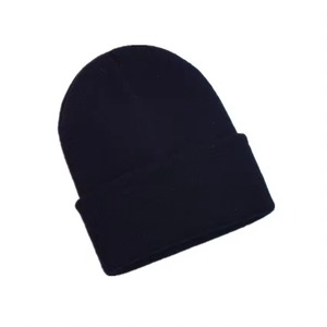 Bonnet en laine jacquard 100% avec logo personnalisé Bonnet en tricot d'hiver pour vêtements de plage Vêtements de sortie Bonnet tricoté en acrylique de style image OEM - Product Image 4