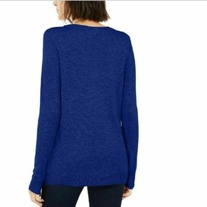 Maglione invernale da donna INC International Concepts Navy di grandi dimensioni con decorazioni a forma di chiave - Product Image 2