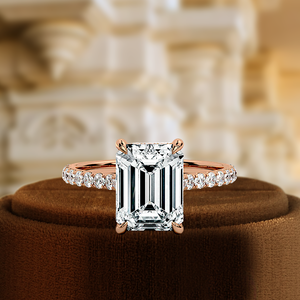 Anillo de Diamante Cultivado en Laboratorio con Esmeralda de 1 Quilate, Anillo de Compromiso de Oro Amarillo de 14K, Anillo con Halo Oculto de Oro Blanco, Anillo de Diamante de Esmeralda para Novia - Product Image 1