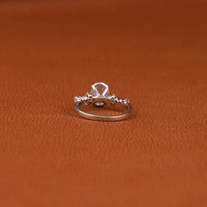 Bague en or massif 14KT avec bague de fiançailles en diamant de laboratoire taille ovale classique-Son cadeau classique parfait - Product Image 4