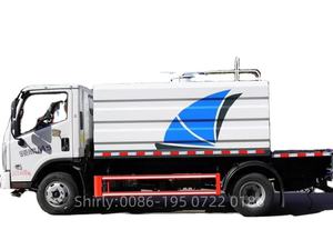 Camión Cisterna con Chasis Forland 4x2, Volumen Efectivo de 7 Metros Cúbicos, Aspersor Automático - Product Image 2