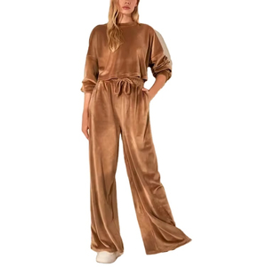 Ensemble survêtement en velours personnalisé deux pièces Pantalon évasé Ensemble de sweat-shirt court à capuche Fermeture éclair Ensemble de survêtement en velours Ensemble de vêtements de détente pour femmes - Product Image 5